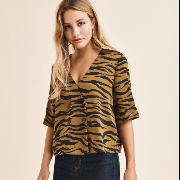 Dynamite/ Tie back/ Satin feel/ Short sleeve/ Zebra print/ Size US M - Picture 1 of 14